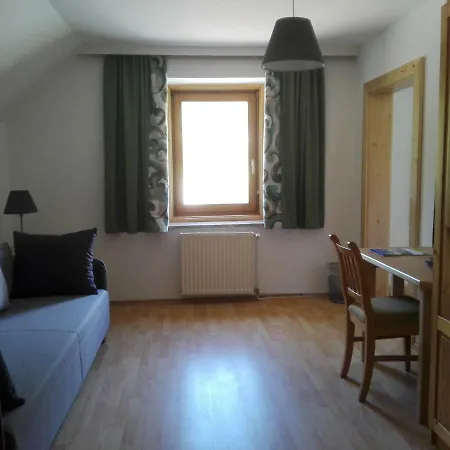 Familiengasthof Zirmhof بيت ضيافة مالطا