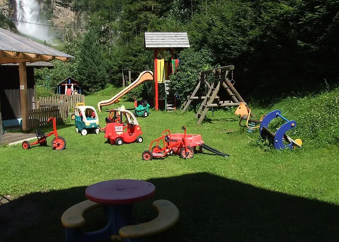 Familiengasthof Zirmhof بيت ضيافة