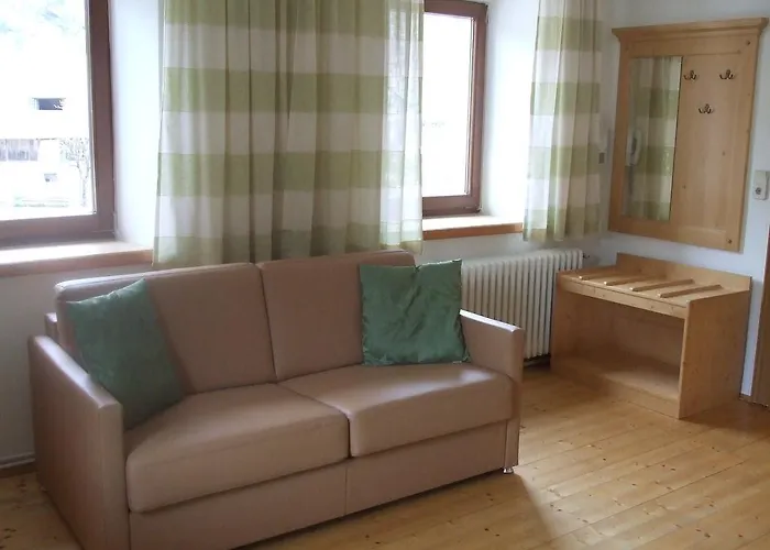 Familiengasthof Zirmhof 3* مالطا